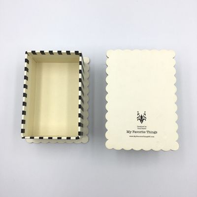 Boîte-cadeau cosmétiques de carton avec le fond de papier réutilisé par emballage d'ODM de couvercles